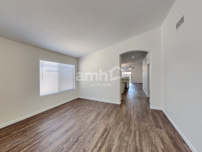 Building Photo - 17127 N Princess Pl