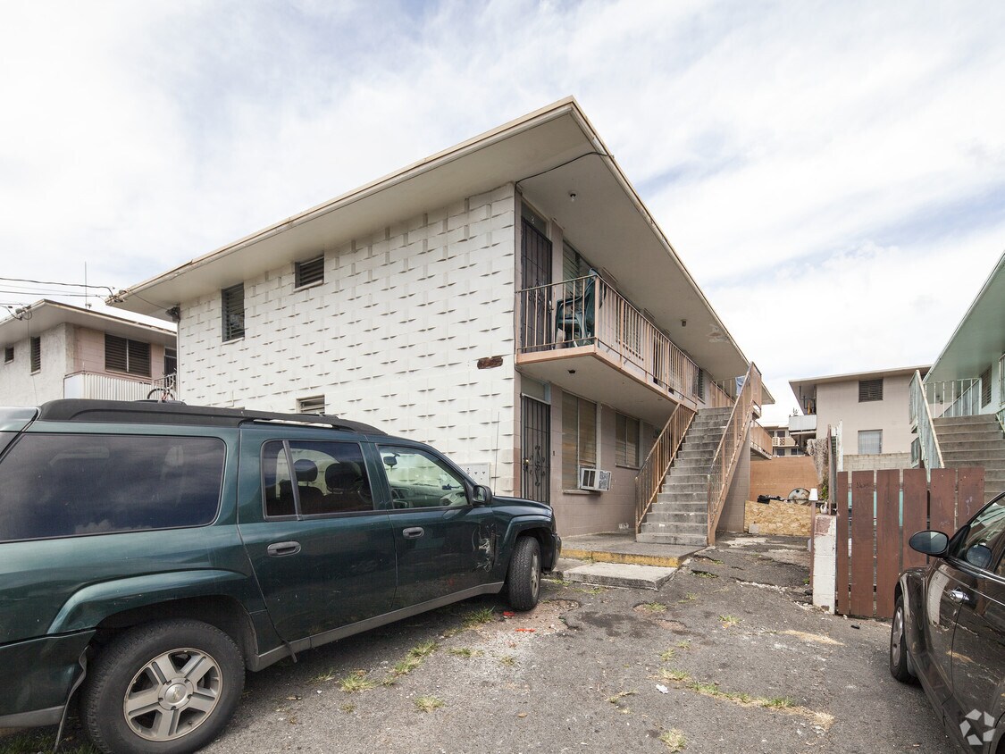 Building Photo - 94-107 Pupukahi St