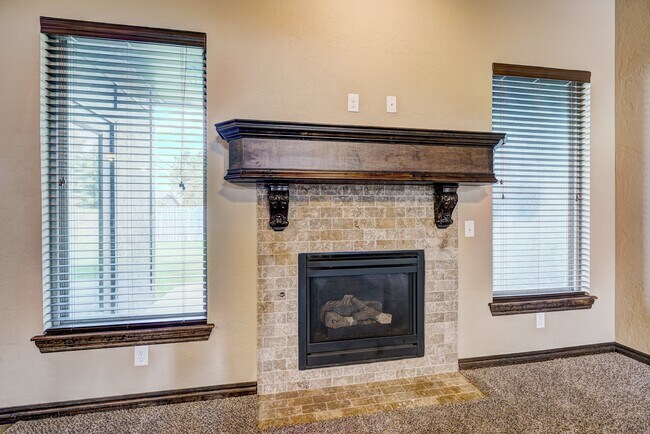 Building Photo - AVAILABLE THE END OF APRIL! 3 OR 4 BDRM, 2 BATHRM, 2 CAR & STORM SHELTER