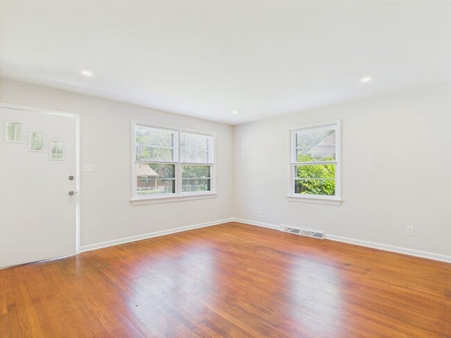 Foto del edificio - 5601 Campbell Ave