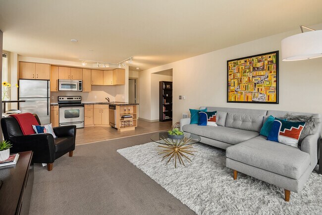 Building Photo - 103 Bellevue Ave E