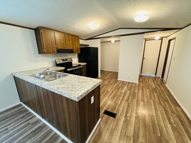 Building Photo - 564 Misty Glen Dr