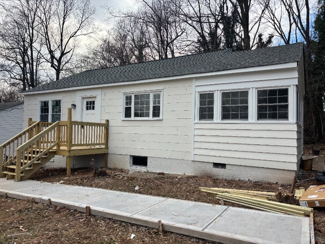 Building Photo - 1168 Lockland Ave