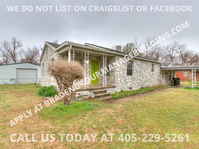 Building Photo - 3936 Lawn Dr