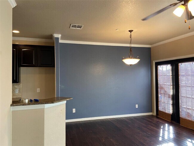 Building Photo - 706 S Jupiter Rd