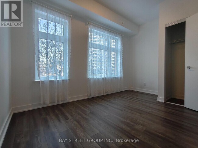 Photo du bâtiment - 10 Echo Point