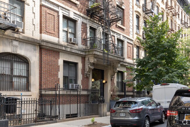 Building Photo - 139 E 30th St