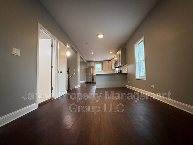 Foto del edificio - 1232 N Hamlin Ave