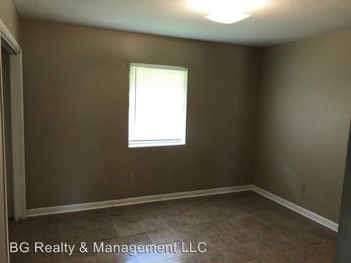Building Photo - 206 Cantal Dr