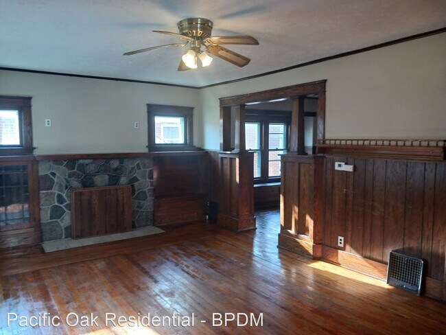 Building Photo - 3 br, 1 bath House - 408 South Canal St