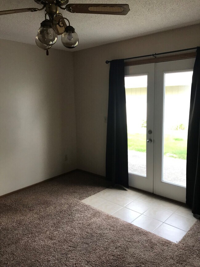 Foto del edificio - 1401 Plainfield Dr