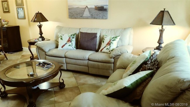 Foto del edificio - 3199 S Ocean Dr