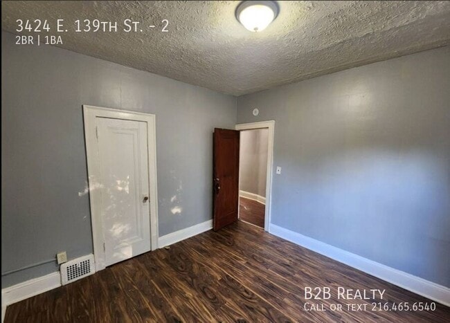 Building Photo - 3424 E 139th St