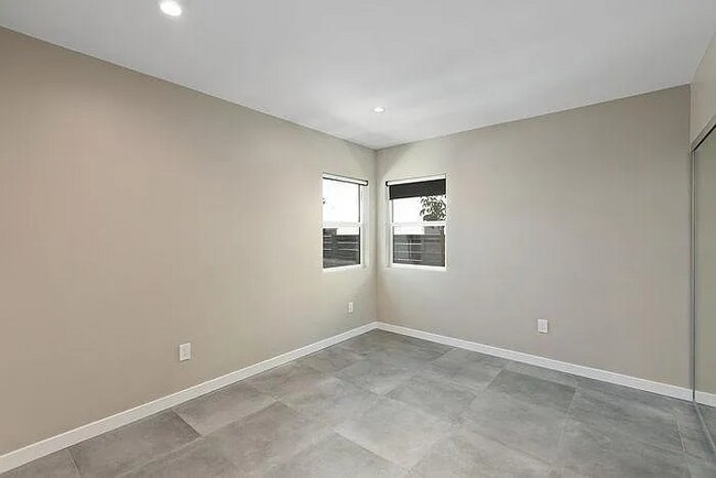 Building Photo - 1450 Essex St