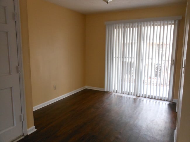 Dining Room - The Cove