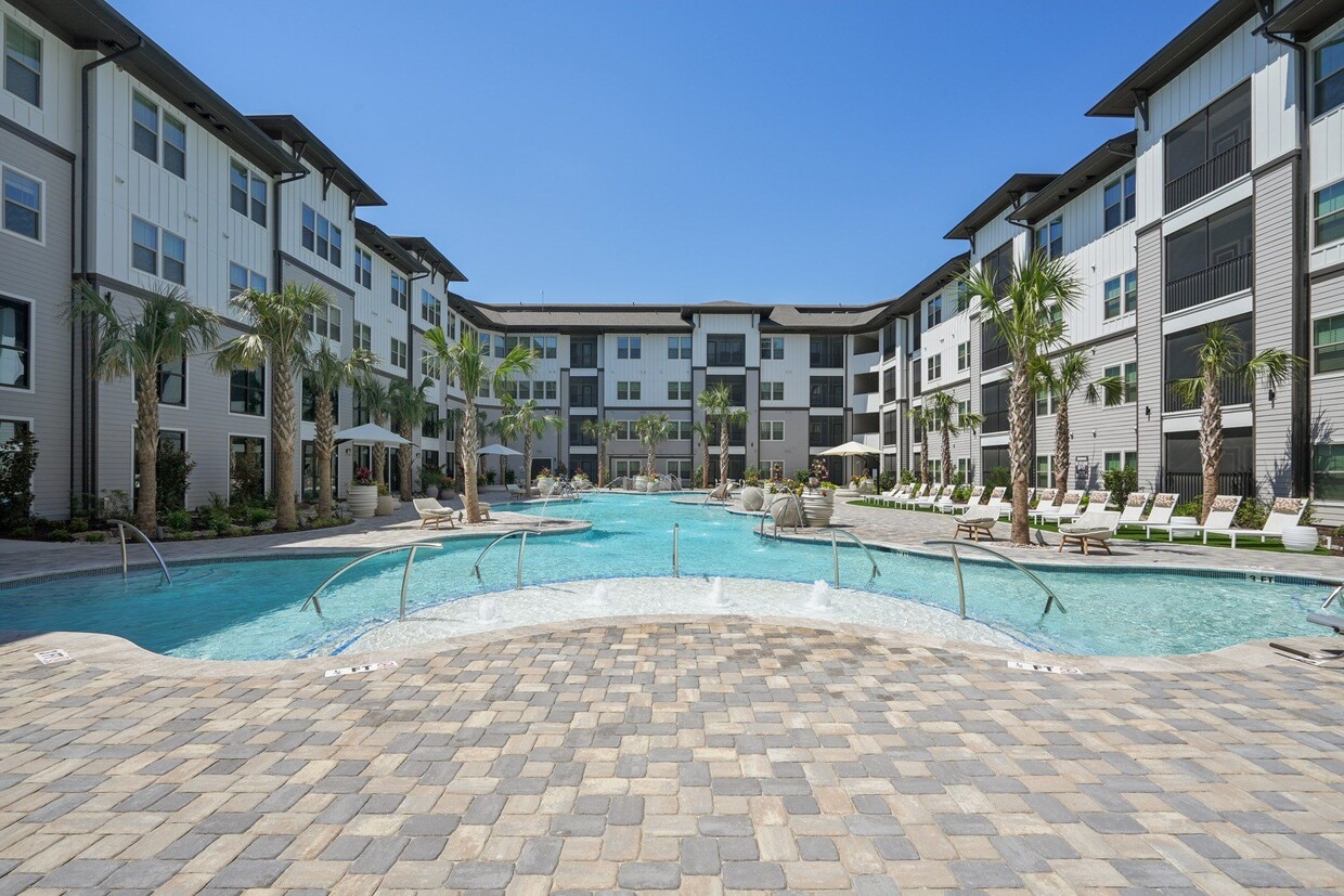 Solay Carnes Crossroads - Apartments in Summerville, SC | Apartments.com