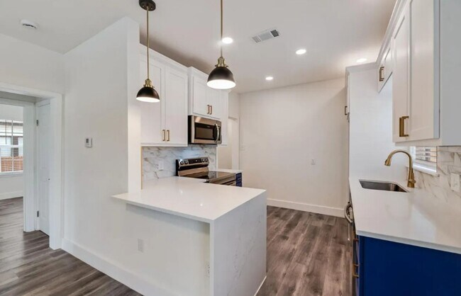 Building Photo - Home for Rent