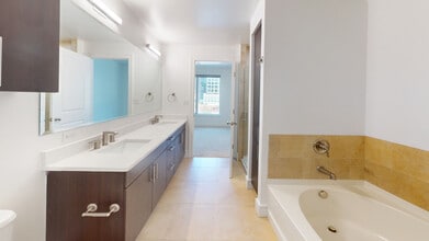 Interior Photo - 100 Pier 4