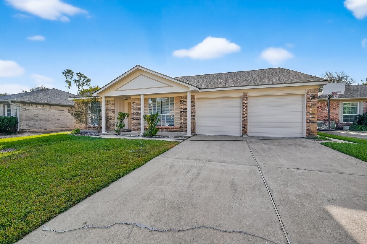 Foto principal - 2018 Windy Meadow Dr