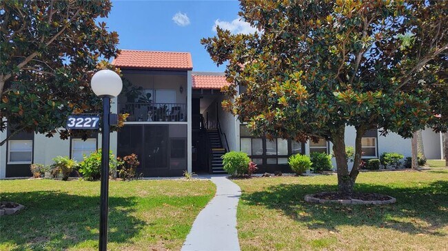 Building Photo - 3227 S Beneva Rd