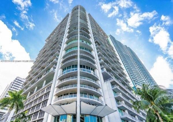 Foto principal - 690 SW 1st Ct