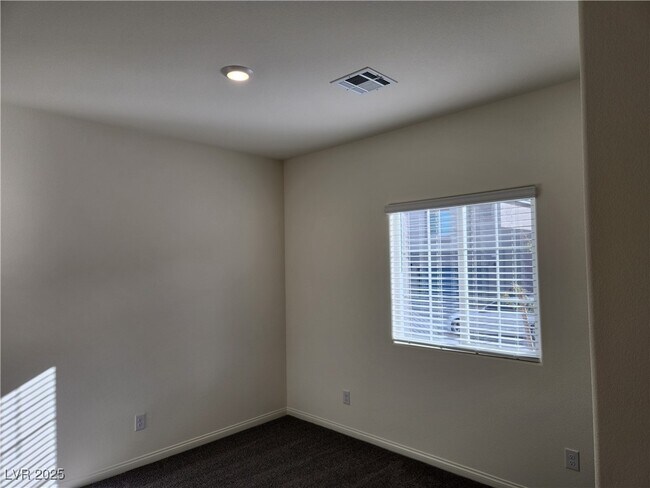 Foto del edificio - 10928 Preston Trails Ave