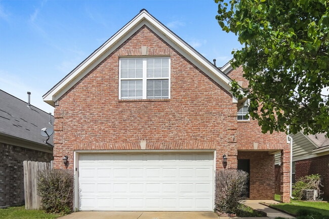 Building Photo - 7310 Green Ash Dr