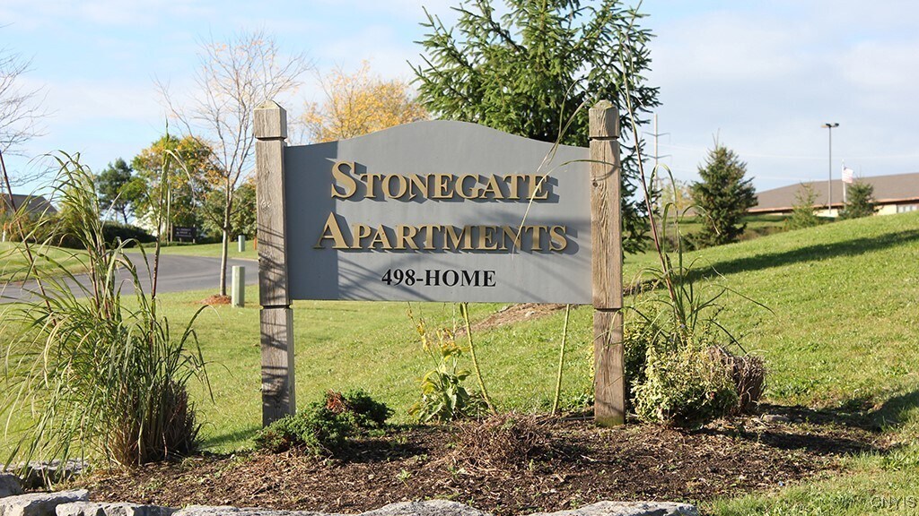 Primary Photo - 5781 Stone Gate Heights