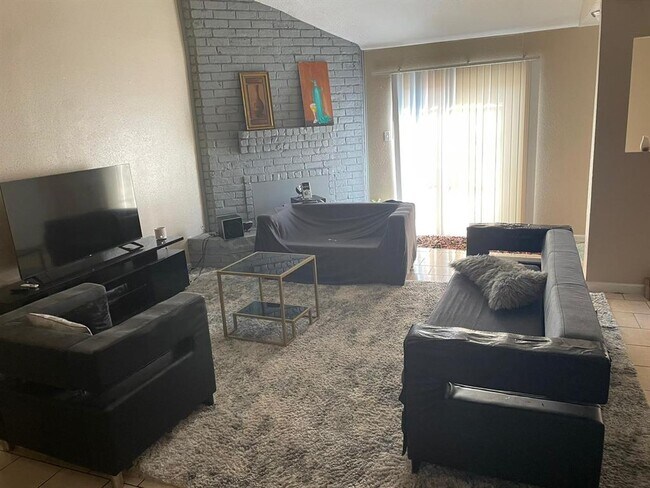 Foto del edificio - 12223 Wild Pine Dr