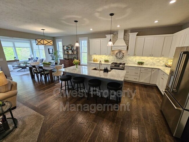 Foto del edificio - 4541 Keena Ct