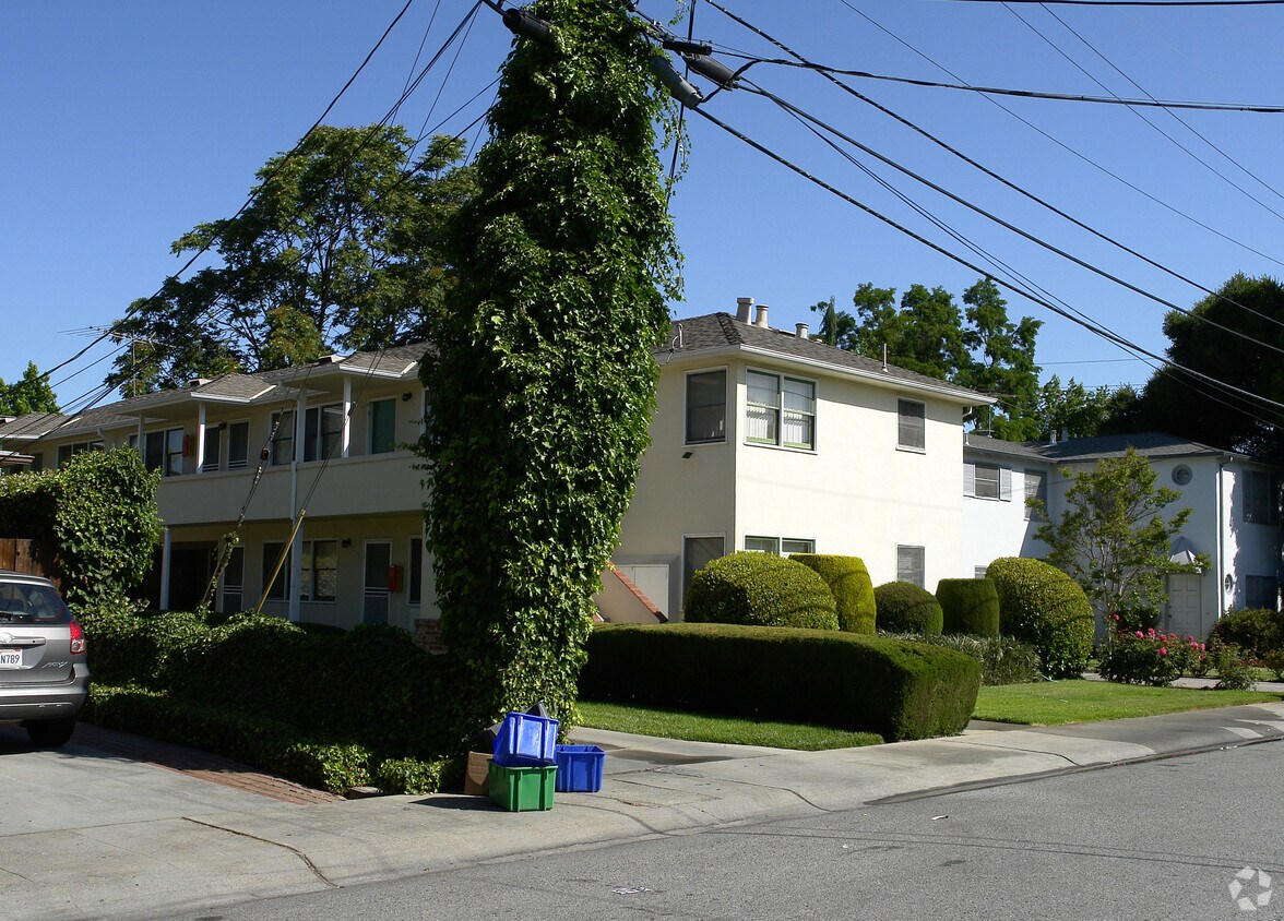 Foto del edificio - 1141 Noel Dr