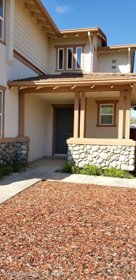 Building Photo - 620 Emerald Hills Cir