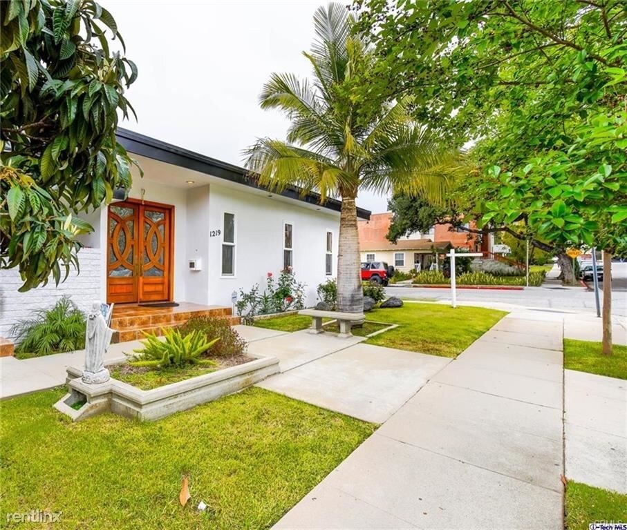 Primary Photo - 3 br, 3 bath Townhome - 1219 Viola Ave