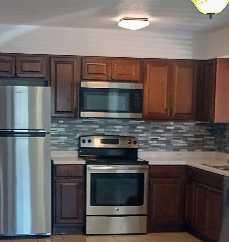 Foto principal - 1238 E Purdue Ave