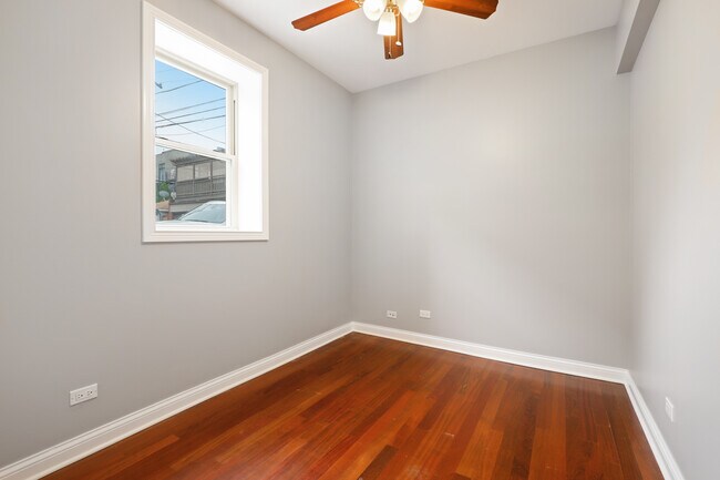 Foto del edificio - 1100 N Paulina St