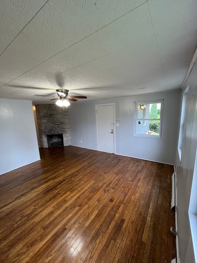 Building Photo - 420 N Franklin St Building Photo - 420 N Franklin St