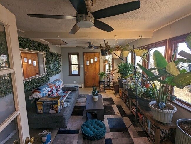 Building Photo - Charming 2BR House in Glen Spey