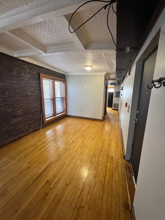 Building Photo - 317 Montgomery St