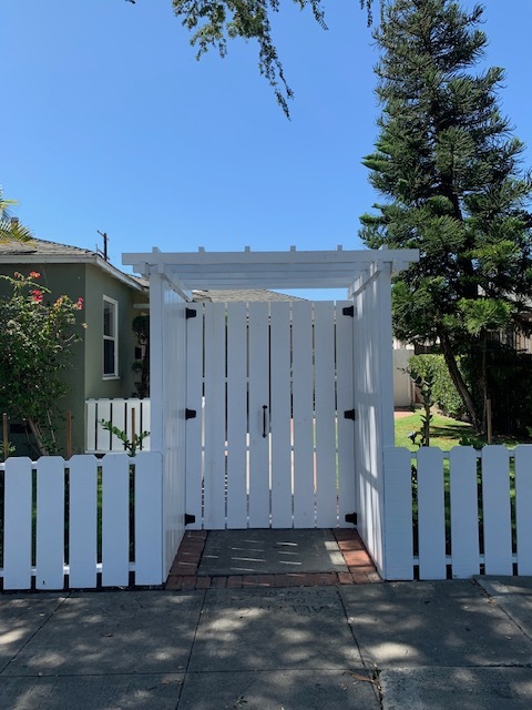 front gate - 10763 Jefferson Blvd