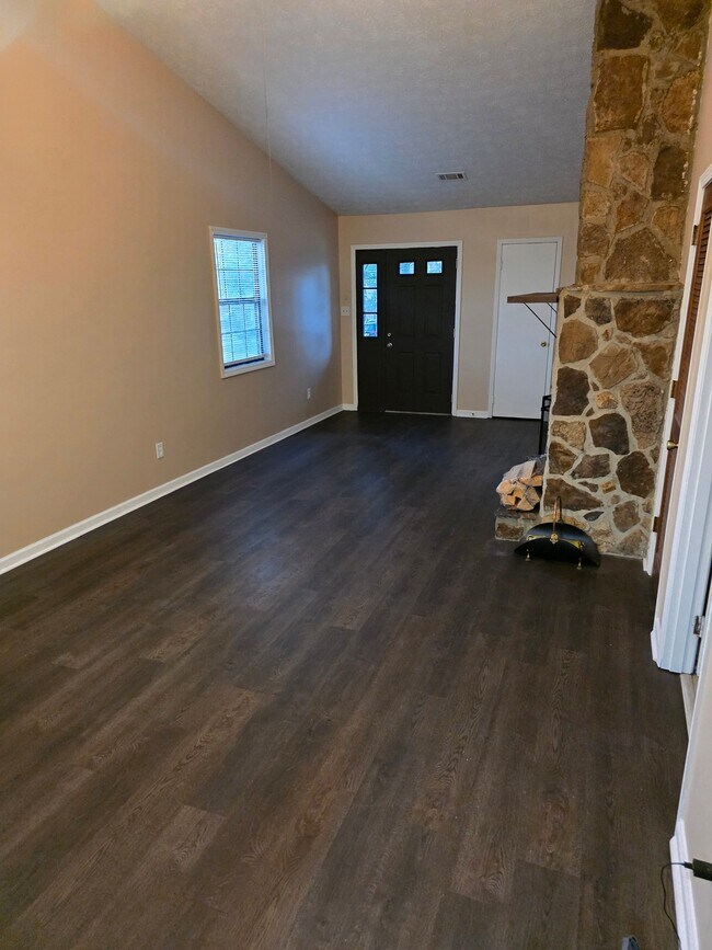 Foto del edificio - 1150 Pinedale Cir NW