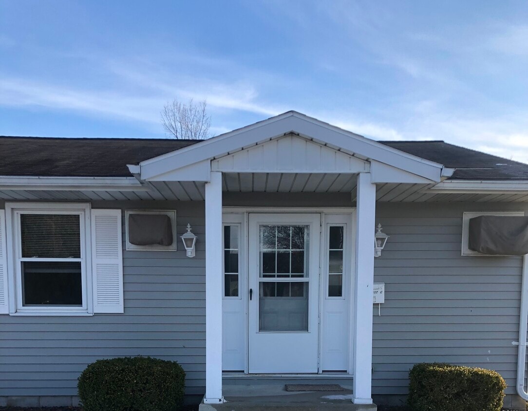 Primary Photo - 1017 Ebersole Blvd