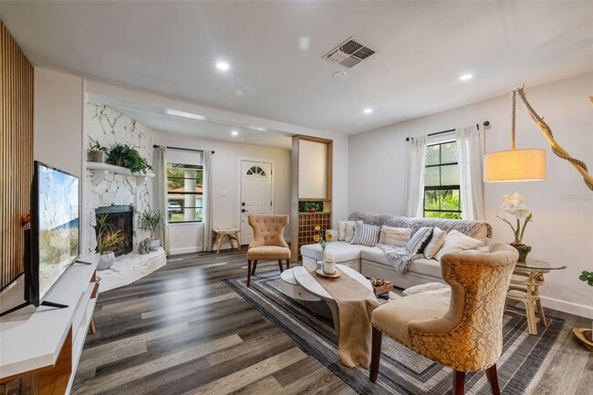 Foto del edificio - 1411 E Henry Ave