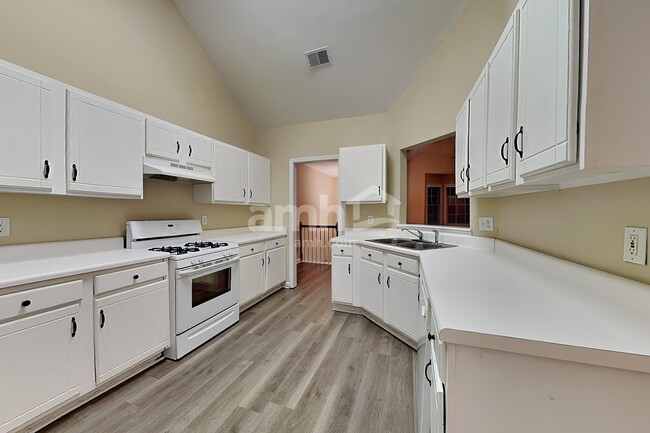 Building Photo - 3150 Parfait Pl