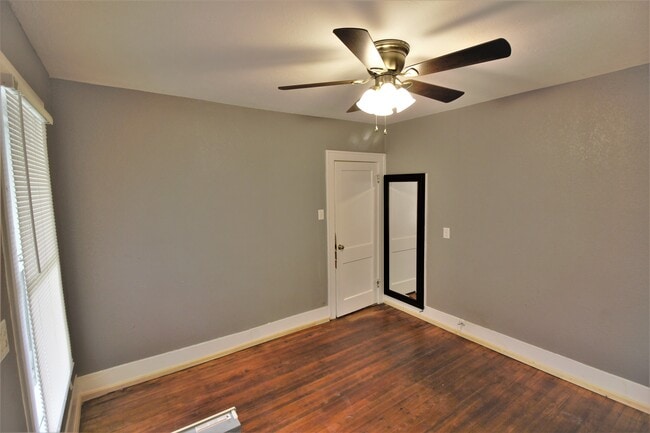 Foto del edificio - 4405 Woodside St