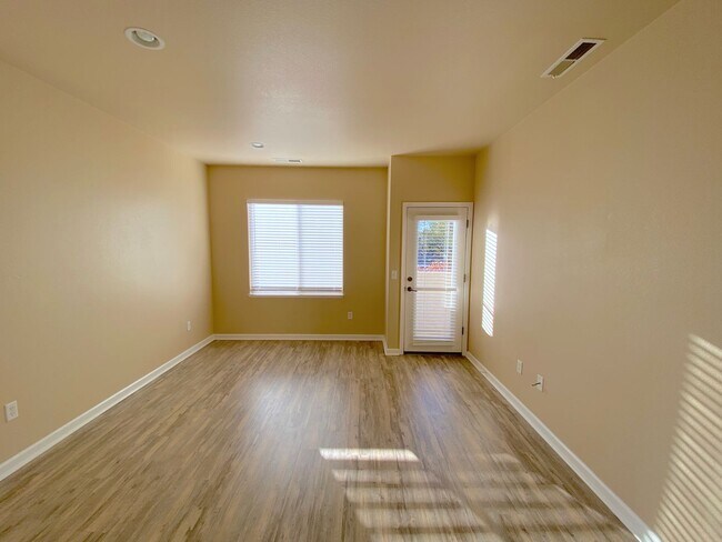 Foto del edificio - Reno Lower Midtown - Washer-Dryer in Unit/1 Small Pet Friendly