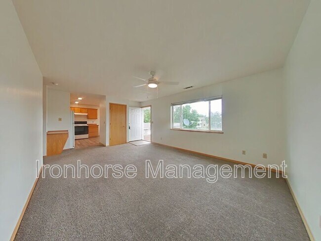 Building Photo - 9 Michael Grove Ave