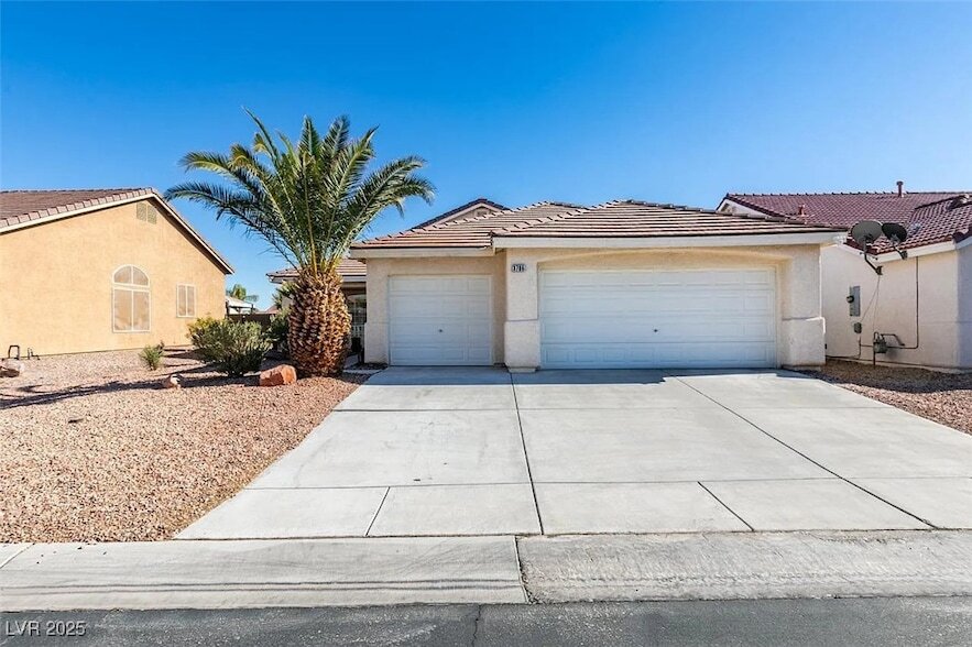 Foto principal - 3706 Lake Victoria Dr