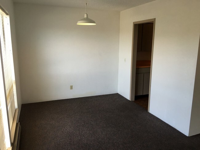 Building Photo - 545 NE Kamiaken St