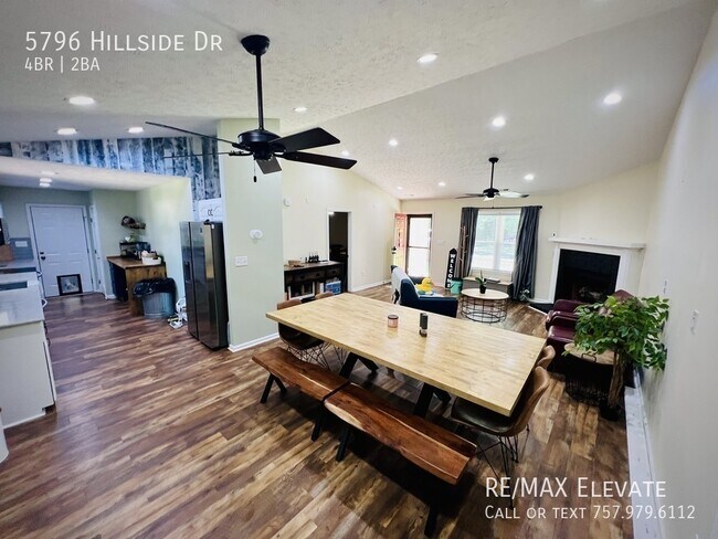 Foto del edificio - 5796 Hillside Dr