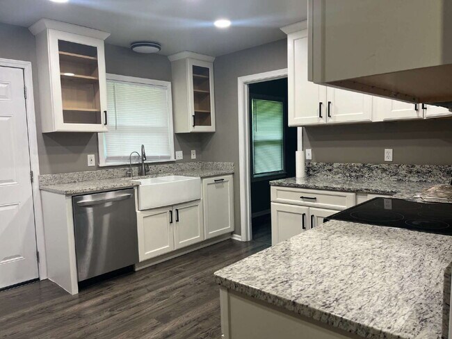 Building Photo - 6208 Cedar Point Dr NW